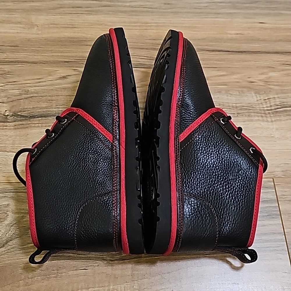 UGG Neumel Leather chukka boots
